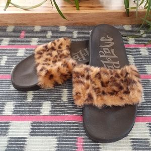 Mad Love Furry Leopard Print Slides - Size 11